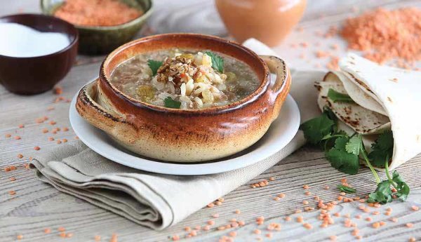 Armenian soup vospnapur