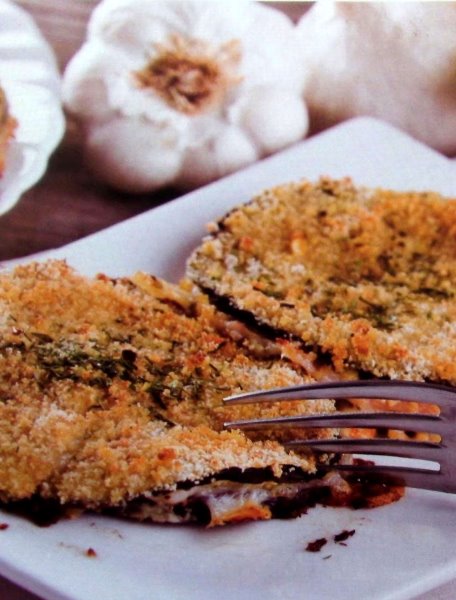 Eggplant breaded with walnuts